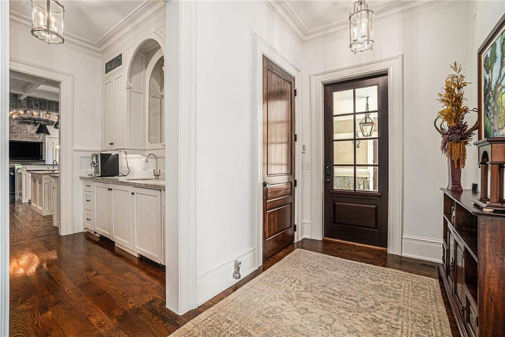 Luxury property prime location